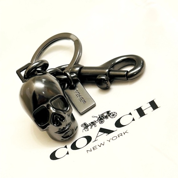 RARE Coach Skull Keychain/ Bag Charm - Picture 3 of 16